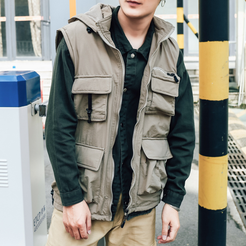 Mužská vesta s kapucňou, flísovou podšívkou a bavlnenou výplňou, s viacerými vreckami, street štýl, voľný strih