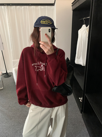 Jaka ar kapuci, anime apdruka, vaļīgs piegriezums, kokvilnas–poliestera maisījums, izšūti ziedi, Korejas stila