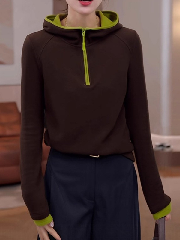 Hanorac damă cu glugă, mâneci lungi, design color-block, croi lejer, lungime ultra-scurtă, material modal