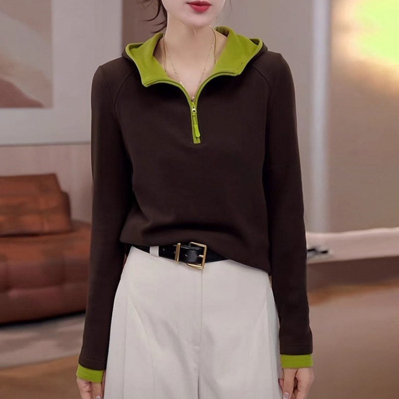 Hanorac damă cu glugă, mâneci lungi, design color-block, croi lejer, lungime ultra-scurtă, material modal