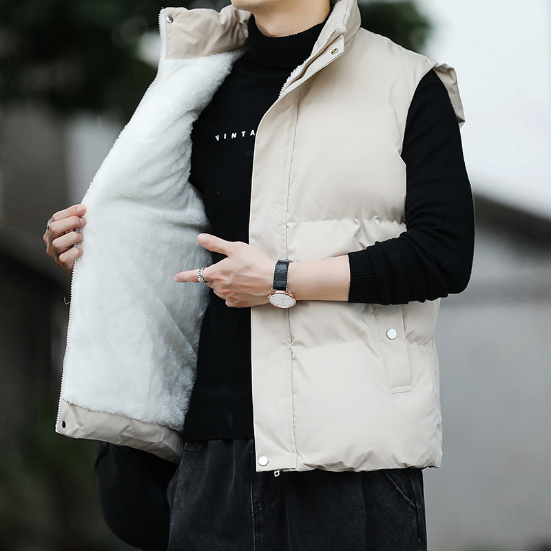 Pánska vesta s flísovou výplňou, stojací golier, predný zips, bez kapucne, bočné vrecká