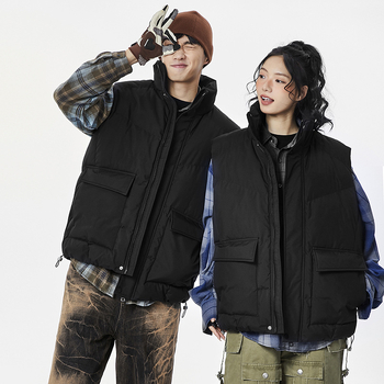 Pánska vesta s stojacim golierom, hrubšia výplň z polyesteru, bez rukávov, voľný strih, bočné vrecká