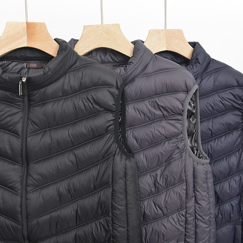 Pánska jesenná zimná bavlnená vesta s polyesterovým výplňou a podšívkou, stojací golier, hlavná tkanina polypropylén; vzory: prúžky, mriežka, jednofarebná, maskáň, bodky