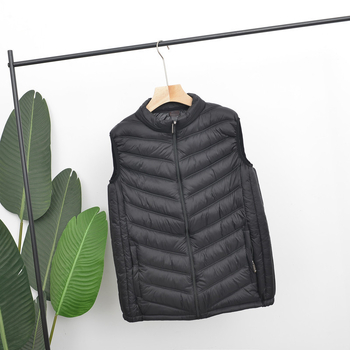 Pánska jesenná zimná bavlnená vesta s polyesterovým výplňou a podšívkou, stojací golier, hlavná tkanina polypropylén; vzory: prúžky, mriežka, jednofarebná, maskáň, bodky
