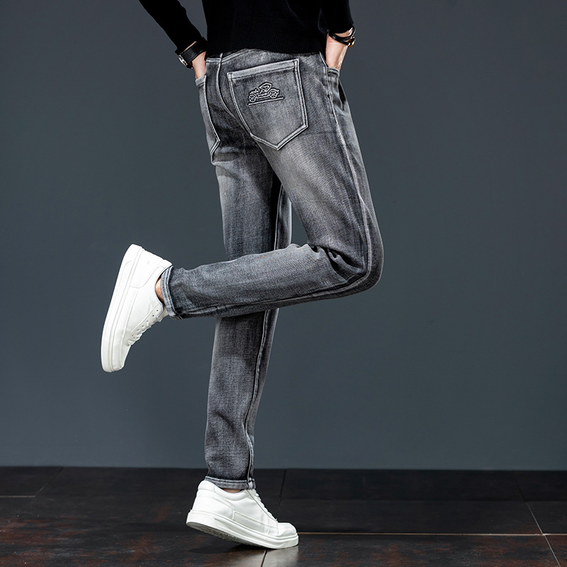 Férfi polárbéléses farmernadrág, egyenes szabású, középmagas derék, cipzár, 89% pamut