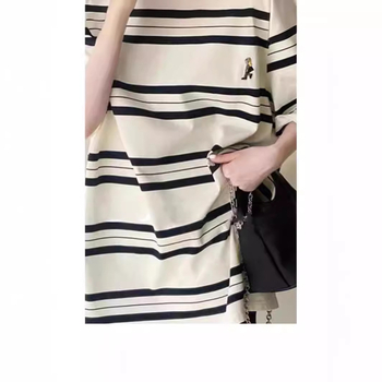 Ženska pamuk T-Shirt majica, 90–95% pamuk, okrugli izrez, kratki rukav, elegantan gradski stil, ljeto 2025