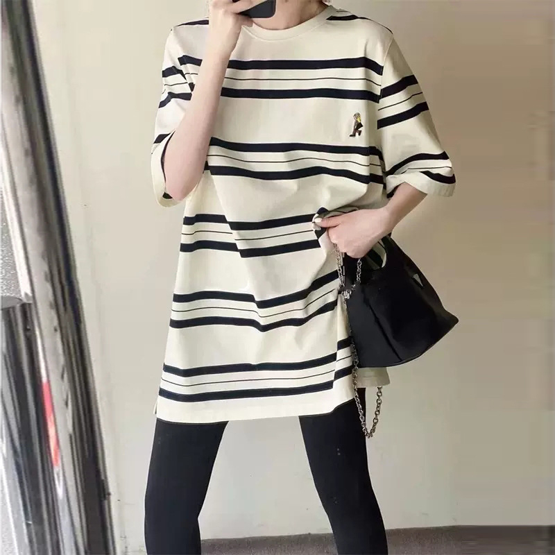 Ženska pamuk T-Shirt majica, 90–95% pamuk, okrugli izrez, kratki rukav, elegantan gradski stil, ljeto 2025