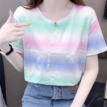 Γυναικεία T-shirt με κοντά μανίκια, Rainbow μοτίβο, ύφασμα Milk Silk, στρογγυλός λαιμός, φαρδιά γραμμή