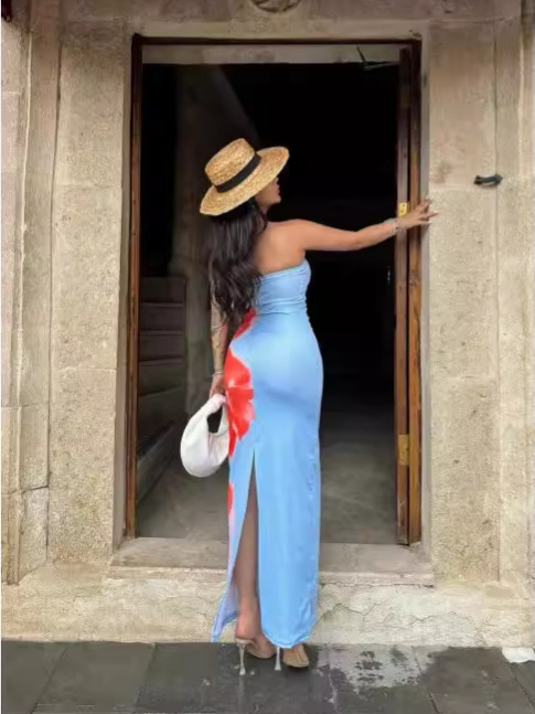 Ženska maxi haljina s floralnim printom od milk silk, bez rukava, tube-top stil, bočni prorez