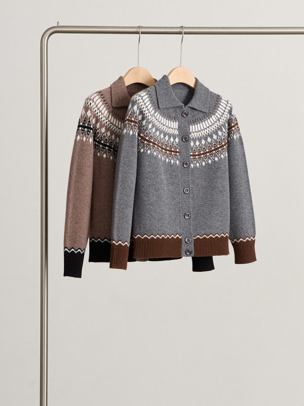 Dámsky cardigan zo zmesi vlneného a bavlneného materiálu (obsah bavlny 95%+) | stredná dĺžka 65–80 cm | okrúhly výstrih | dlhé rukávy | elegantný mestský štýl