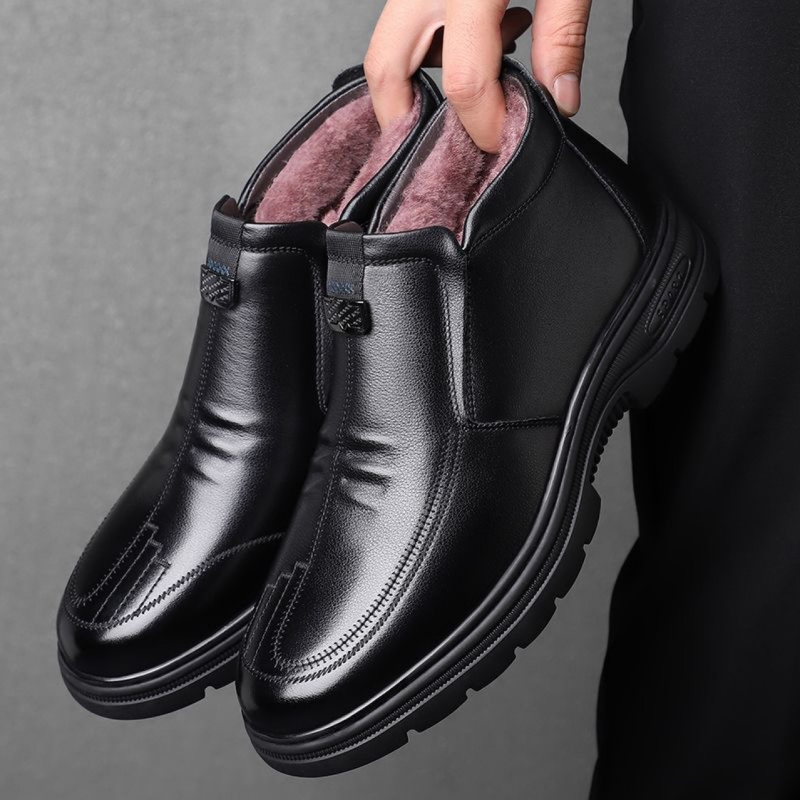 Férfi téli bőr- és szőrme papucs, egyrészes szőrme felsőréteg, pamut bélés, műanyag talp, slip-on, sík sarok