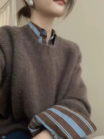 Dámsky hrubý vlnený sveter s okrúhlym výstrihom, rukávy v štýle princeznej, voľný strih, bežná dĺžka, retro štýl