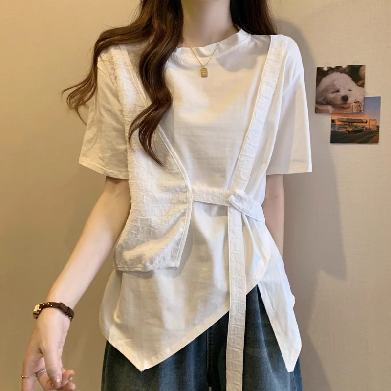 Tricou damă din două părți, cu colaj/îmbinare, guler rotund, mânecă scurtă, lungime medie