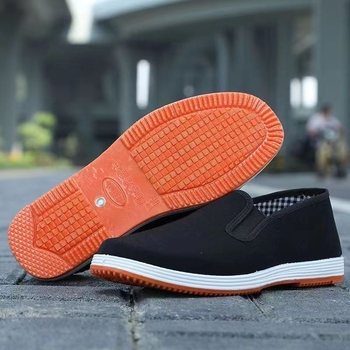 Textilné topánky – zaoblená špička, vrchný materiál bavlna, nízky vrch, zmesová podrážka, textilná stielka