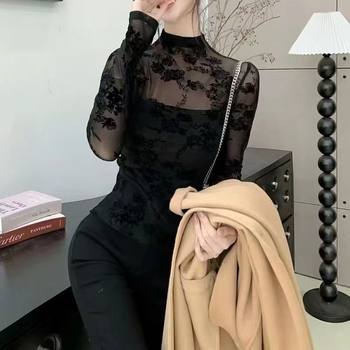 Bluza din dantelă și plasă, croială Slim, mâneci lungi, guler semiînalt, poliester-elastan, lungime regulată 50–65 cm