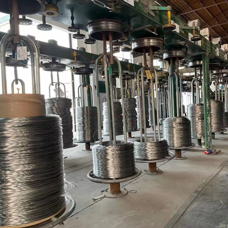 Drôt z nerezovej ocele 304/321, mäkký, vysokoteplotný, No.1 povrch