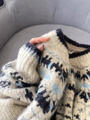 Cardigan din tricot de cașmir artificial, textură densă, guler rotund, mâneci lungi, lungime normală 50–65 cm