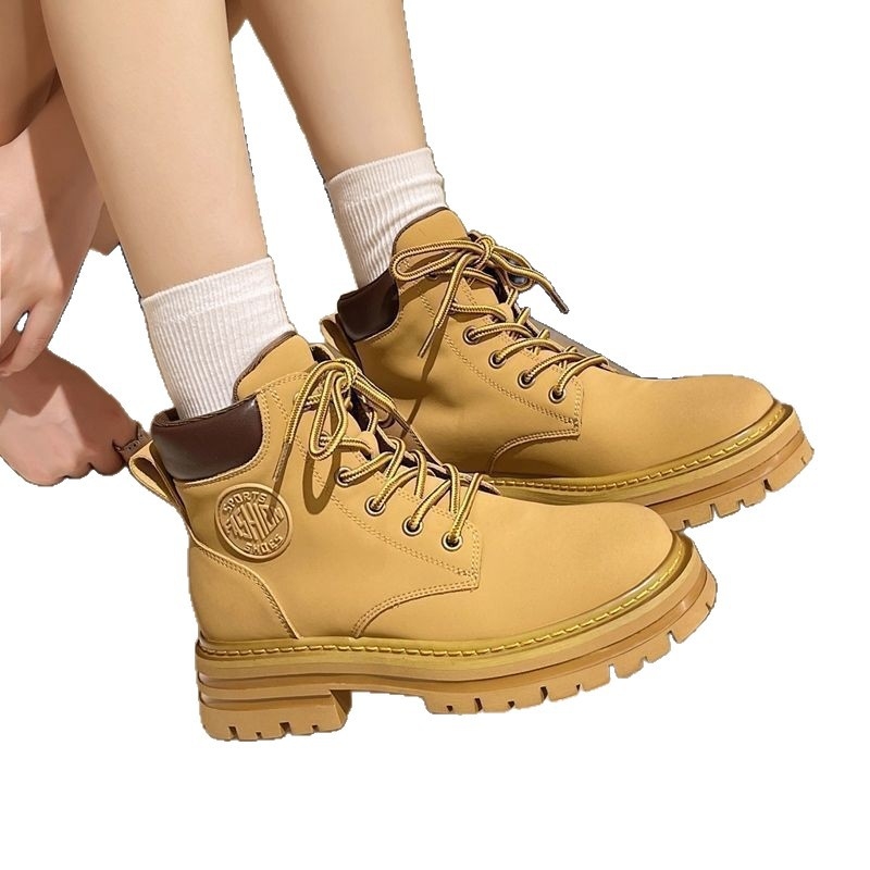 Ghete Martin cu creștere a înălțimii, partea superioară din piele sintetică, talpă din cauciuc, guler înalt, închidere cu șireturi în față