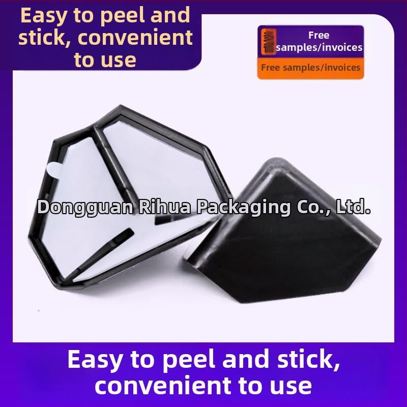 Tri v jednom rohové ochrany z kartónu a plastu s lepiacou zadnou stranou, bez pásky, určené na prepravu tovaru