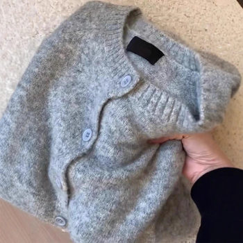 Cardigan tricotat în stil coreean pentru femei, textură pluș teddy bear, gros și confortabil, guler rotund, mâneci raglan, potrivit pentru toamnă-iarnă 2025