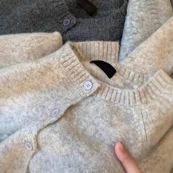 Cardigan tricotat în stil coreean pentru femei, textură pluș teddy bear, gros și confortabil, guler rotund, mâneci raglan, potrivit pentru toamnă-iarnă 2025