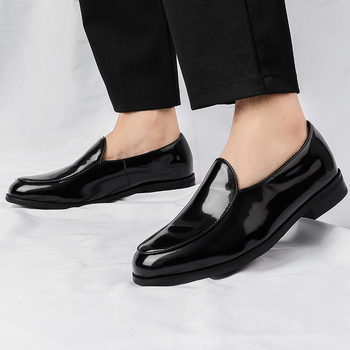 Pánske Casual Slip-On Topánky, Vrchnok Microfiber, Gumová podrážka, Špičatá špička, Nízky podpätok (1–3 cm), Model 55801, Jesenné vydanie 2025