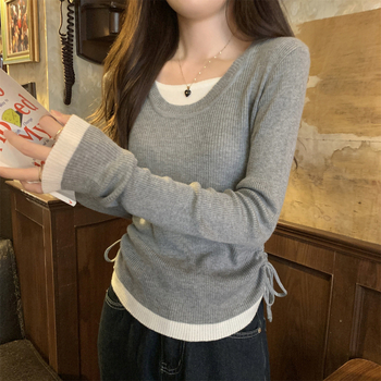 Pulover tricotat cu set fals din două părți, guler rotund, mâneci lungi, croială slim, grosime medie