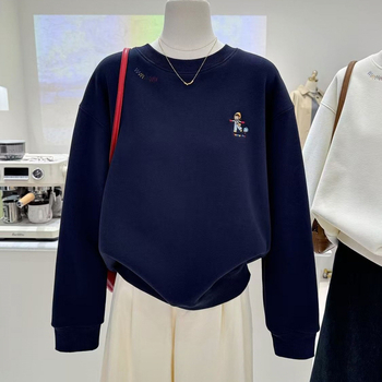 Hanorac/pull din fleece — broderie cu desene animate, țesătură chenille groasă, croială lejeră, guler rotund.