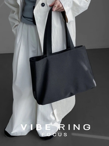 Geantă tote din nylon pentru femei – capacitate mare, multiple compartimente, închidere cu fermoar, buzunare interioare, căptușeală poliester-cotton, curele duble