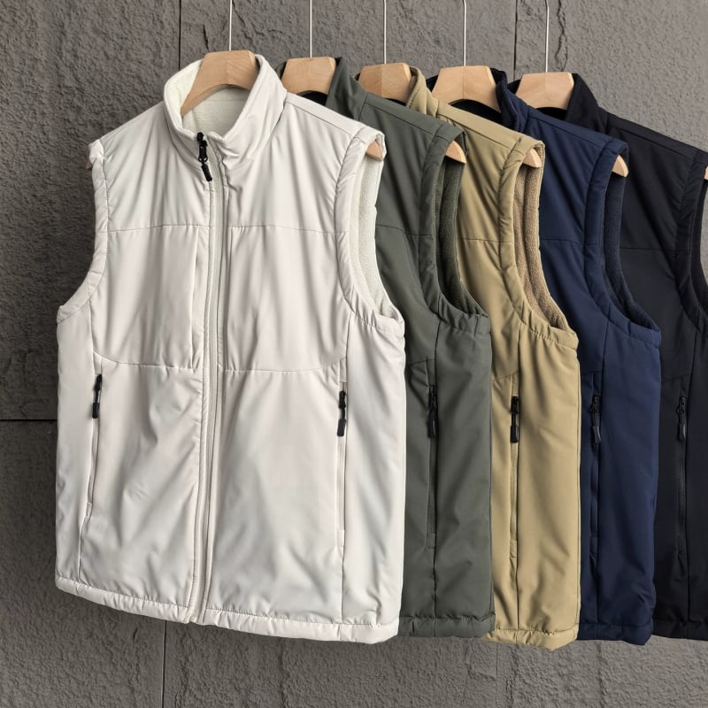 Obojstranná pánska fleecová vesta s stojacim golierom, zips, úzky strih, 3D patch vrecká