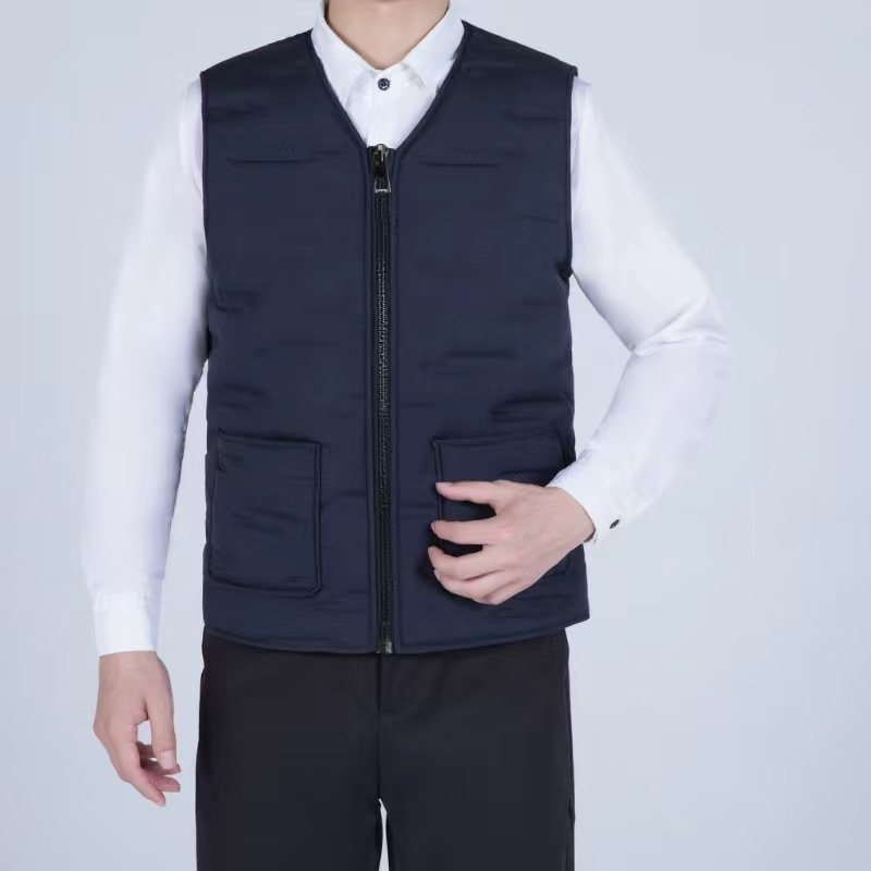 Pánska bavlnená vesta, hrubšia, jesenný-zimný štýl, biznis formálny strih, úzka línia, vrecká s 3D nášivkami