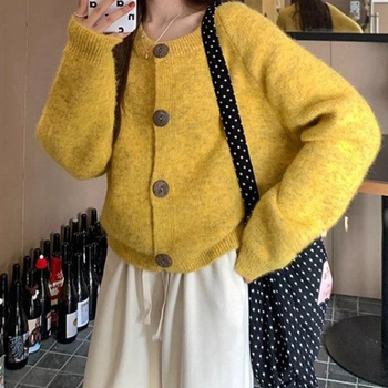 Dámsky polyesterový kardigan s kokosovými gombíkmi, okrúhly výstrih, raglánové dlhé rukávy, krátky strih