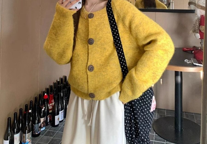 Dámsky polyesterový kardigan s kokosovými gombíkmi, okrúhly výstrih, raglánové dlhé rukávy, krátky strih