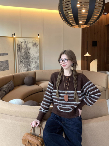 Kórejský štýl pruhovaný pletený sveter, kruhový golier, voľný strih, normálna dĺžka, materiál spandex