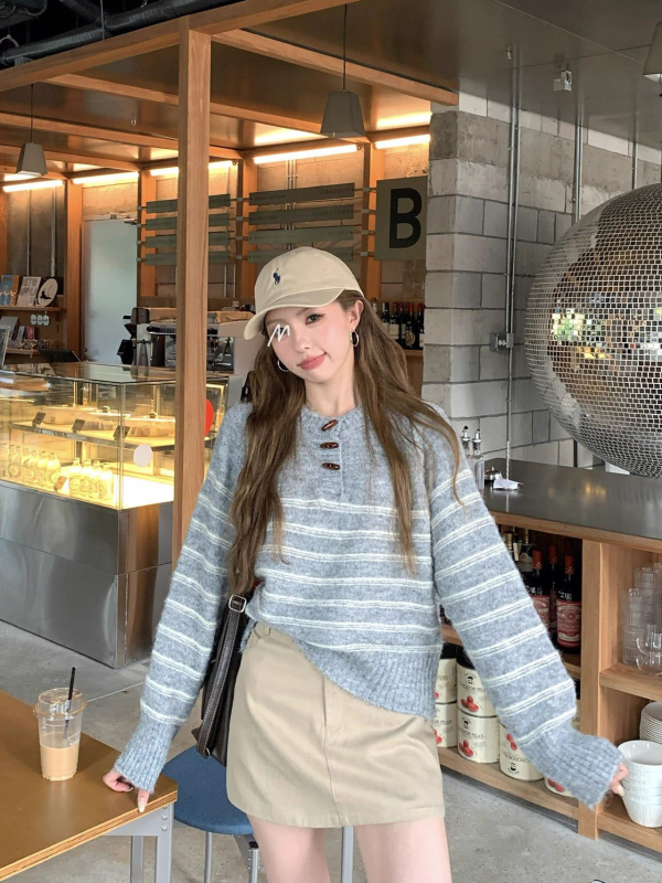 Kórejský štýl pruhovaný pletený sveter, kruhový golier, voľný strih, normálna dĺžka, materiál spandex