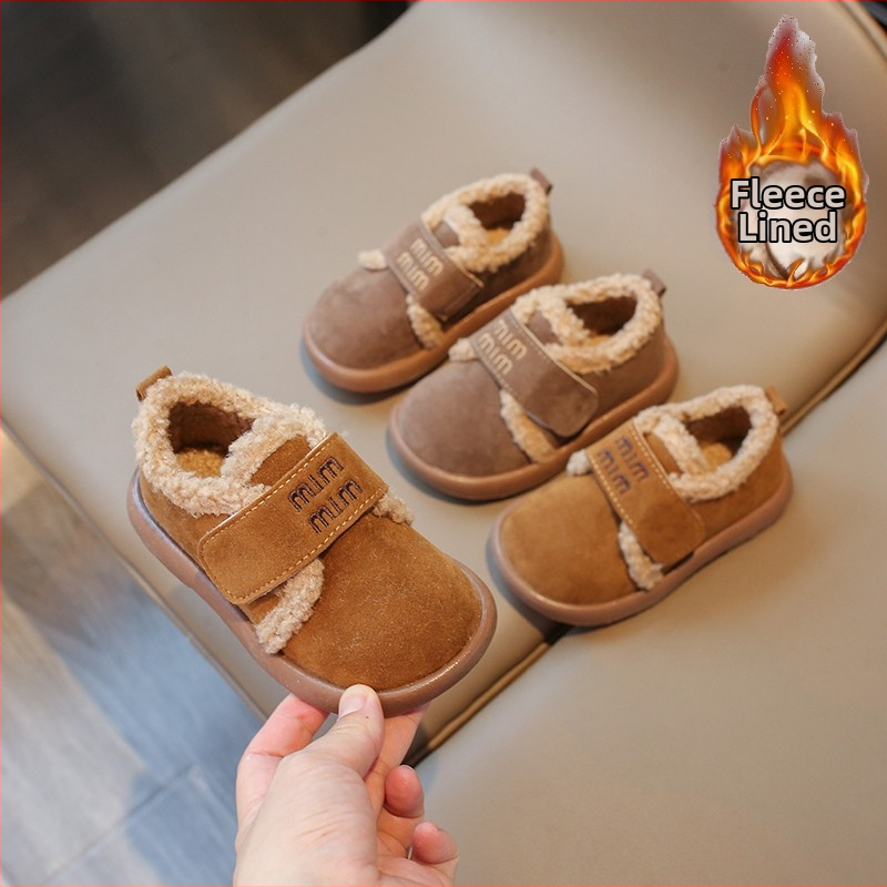 Detské zimné topánky s písmenovým vzorom, horná časť z umelej kože, podšívka z fleecu, zapínanie na suchý zips, gumová podrážka (Horná: umelej kože; Vzor: písmená; Podšívka: fleec; Zápínanie: suchý zips; Poddrážka: guma)