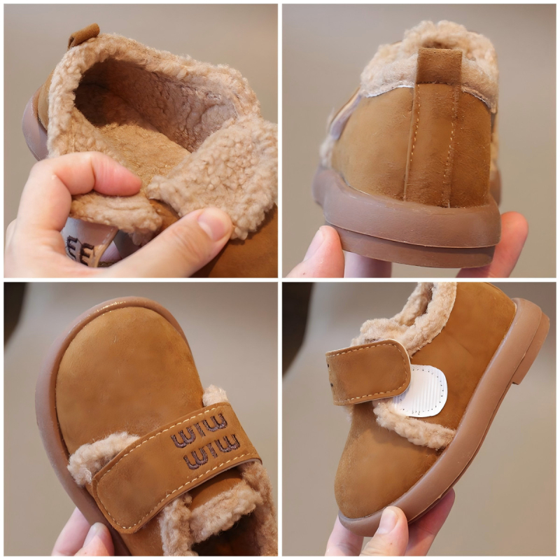 Detské zimné topánky s písmenovým vzorom, horná časť z umelej kože, podšívka z fleecu, zapínanie na suchý zips, gumová podrážka (Horná: umelej kože; Vzor: písmená; Podšívka: fleec; Zápínanie: suchý zips; Poddrážka: guma)