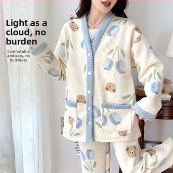 Po pôrode pyžamová sada na dojčenie, jeseň-zima, tri diely, polyester, hrubá látka, dlhé rukávy, dlhé nohavice