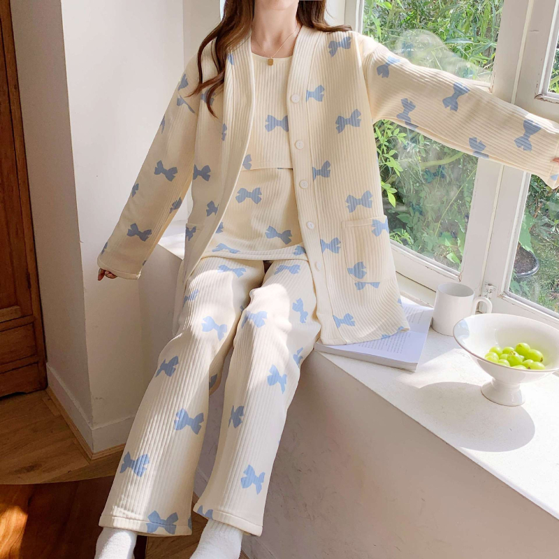 Po pôrode pyžamová sada na dojčenie, jeseň-zima, tri diely, polyester, hrubá látka, dlhé rukávy, dlhé nohavice