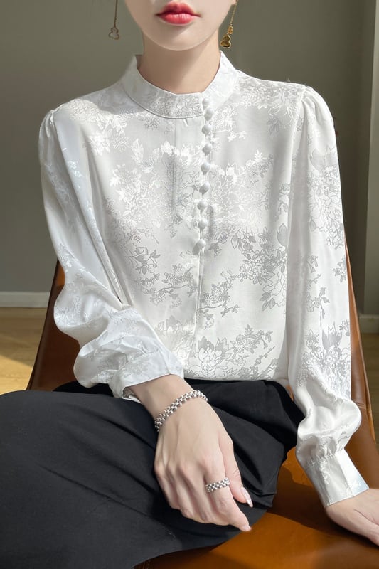 Σατινενέινο πουκάμισο με μακρύ μανίκι και V-λαιμό, σχέδιο φυτά και λουλούδια, κομψή χαλαρή γραμμή; Ύφασμα: σατέν; 80-90% πολυεστέρας; αναγεννημένη κυτταρίνη <30%