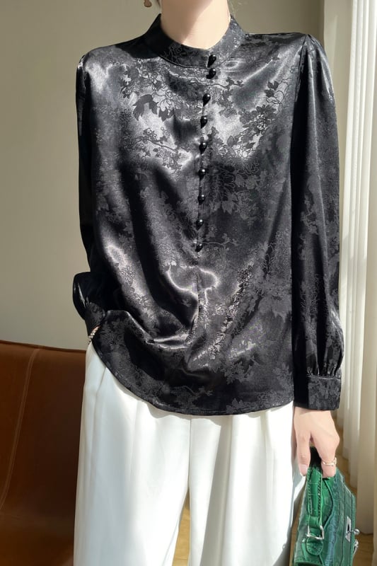 Σατινενέινο πουκάμισο με μακρύ μανίκι και V-λαιμό, σχέδιο φυτά και λουλούδια, κομψή χαλαρή γραμμή; Ύφασμα: σατέν; 80-90% πολυεστέρας; αναγεννημένη κυτταρίνη <30%