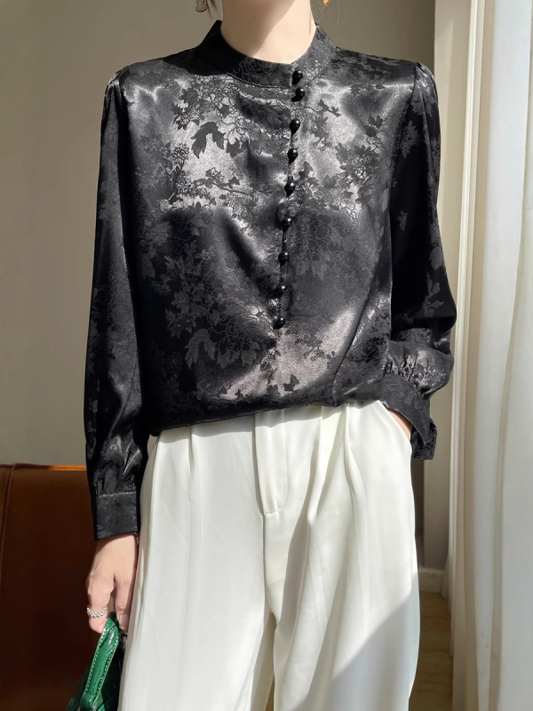 Σατινενέινο πουκάμισο με μακρύ μανίκι και V-λαιμό, σχέδιο φυτά και λουλούδια, κομψή χαλαρή γραμμή; Ύφασμα: σατέν; 80-90% πολυεστέρας; αναγεννημένη κυτταρίνη <30%