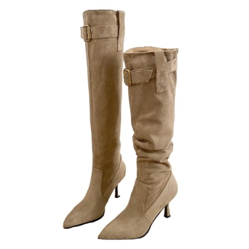 Ghete de damă la modă - vârf ascuțit, toc subțire înalt, velur pe partea superioară, gambă înaltă