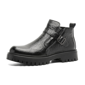 Pánske Martens topánky – kožený zvršok, stredná výška topánok, gumová podrážka, guľatý nos, priedušné