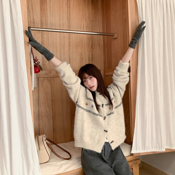 Cardigan tricotat din amestec de lână cu broderie florală, guler rotund, mâneci lungi