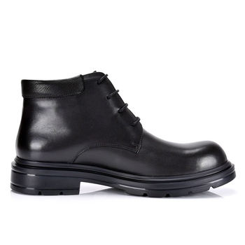 Pánske topánky Martin, vrchnok z prvej vrstvy hovädzej kože, vnútorná výstelka z umelej kožušiny, stredne vysoké, výška zvýšenia 3–5 cm, gumová podrážka s tlmením otrasov