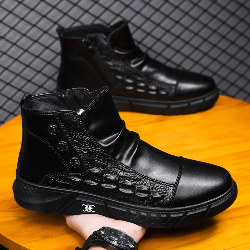 Martin topánky s PU vrchnkom s krokodílovým vzorom, guma podrážka, stredná výška topán, bočný zips, teplá umelej vlny vnútorná výstelka.