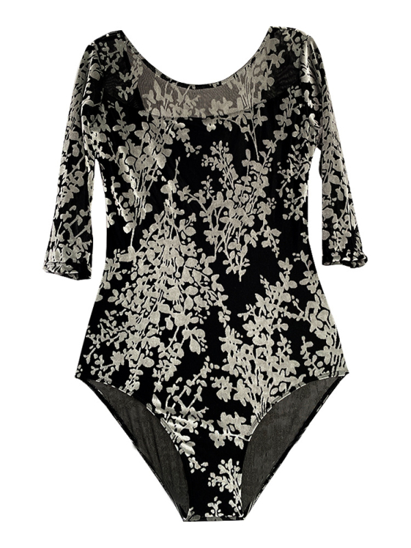 Bodysuit na latinské tance – dlhý rukáv, okrúhly výstrih, kvetinový vzor; nylon 80% syntetická zmes; podšívka Milk Silk, 80% polyester.