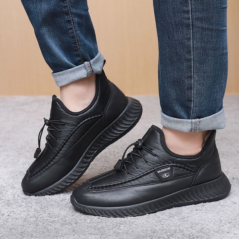 Férfi téli papucs fleece béléssel – könnyűek, slip-on elasztikus pánttal, felső rész mikrovláknemű bőr, PVC talp