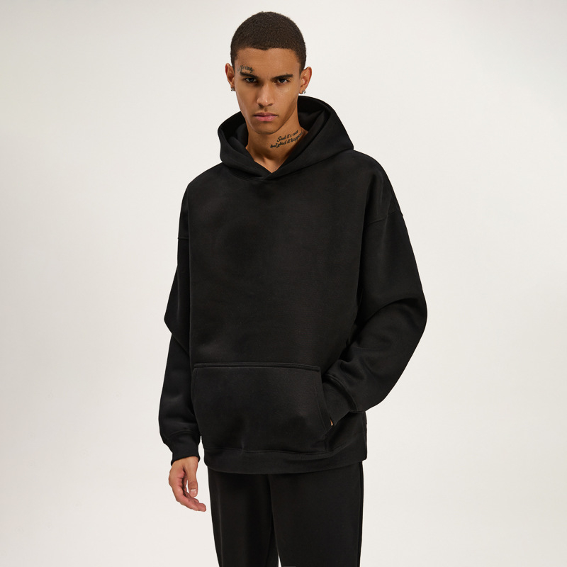 Худи суитшърт с качулка, 420 g тежест, дебела памучна смес (62,1% памук), дълги ръкави, 3D джобове с апликация, свободен силует